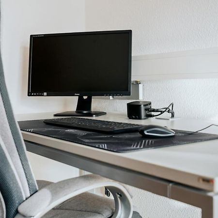 Blissplace 3 Zi Premium Apartment Nahe Getec Arena Mit Kingsize Betten Und Balkon Magdeburg Bagian luar foto