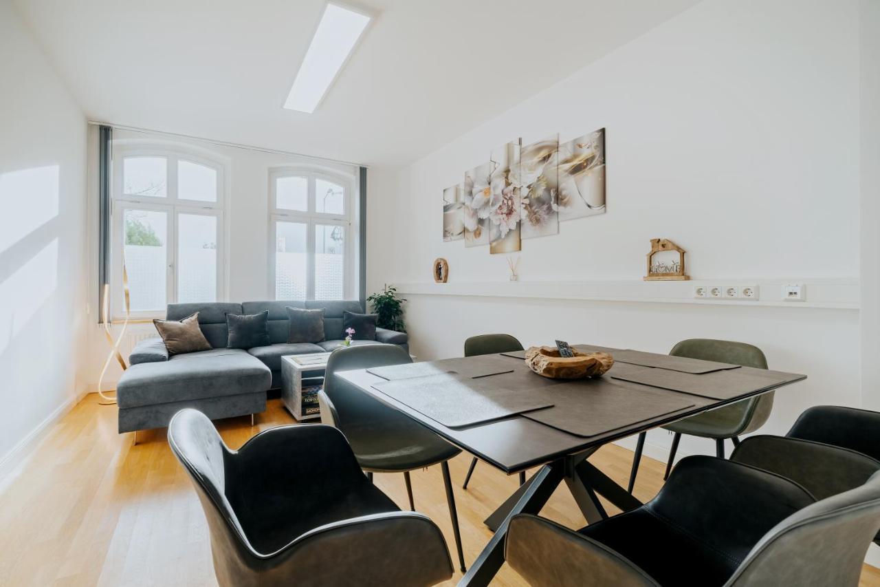 Blissplace 3 Zi Premium Apartment Nahe Getec Arena Mit Kingsize Betten Und Balkon Magdeburg Bagian luar foto