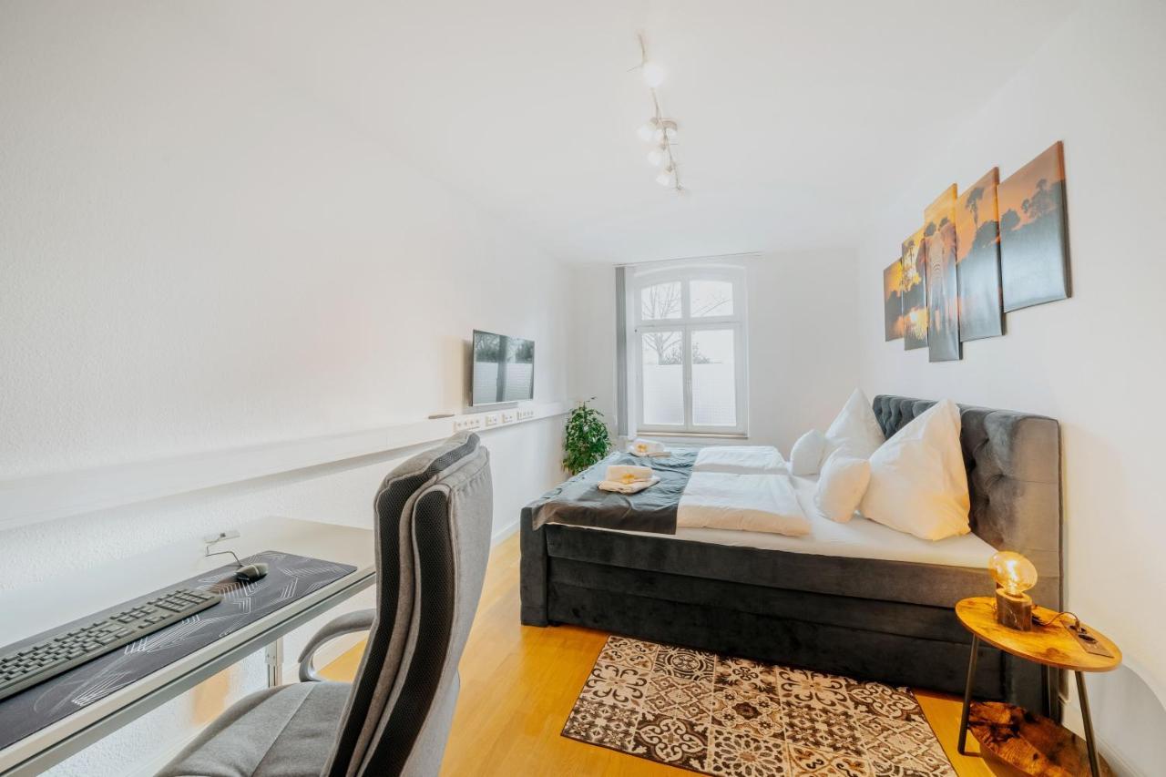 Blissplace 3 Zi Premium Apartment Nahe Getec Arena Mit Kingsize Betten Und Balkon Magdeburg Bagian luar foto