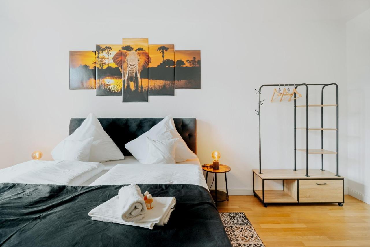 Blissplace 3 Zi Premium Apartment Nahe Getec Arena Mit Kingsize Betten Und Balkon Magdeburg Bagian luar foto